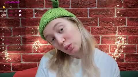 Snapshot of citrusblissss chatting on 01-16-26, 02:37 citrusblissss online show from 01-16-26, 02:37