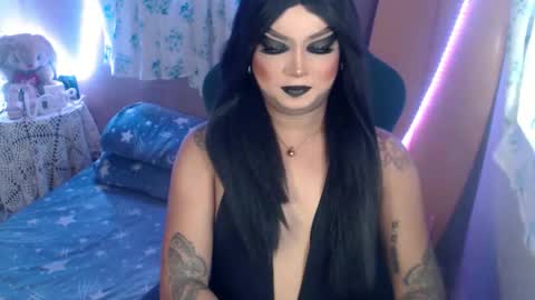 QUEEN CESS online show from 04-22-26, 08:28