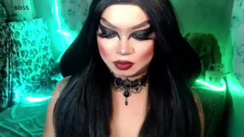 QUEEN CESS online show from 07-18-26, 06:01