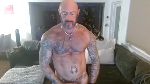 Snapshot of cjmadisonxxx chatting on 12-23-24, 08:44 SoFLoBiHungDude online show from 12-23-24, 08:44
