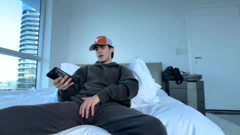 Snapshot of ckeefer96 chatting on 06-11-26, 11:14 ckeefer96 online show from 06-11-26, 11:14