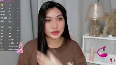 CLAIRE online show from 06-18-26, 10:19