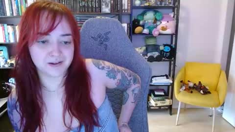 Snapshot of clairebarez chatting on 04-23-26, 12:45 Claire online show from 04-23-26, 12:45
