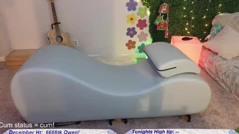 Snapshot of claireity chatting on 12-14-25, 04:51 Claire online show from 12-14-25, 04:51