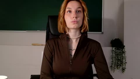Claire online show from 05-10-26, 03:06