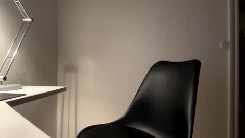 clamshive7 online show from 11-05-25, 02:44