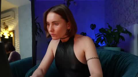 Clara online show from 04-18-26, 05:06