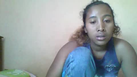 Clarah0123 online show from 10-15-25, 07:52