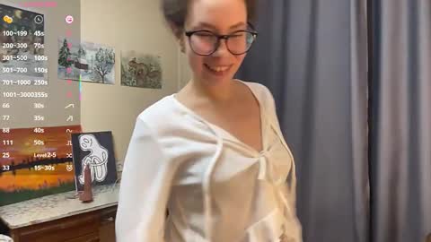 Selena online show from 03-27-26, 02:39