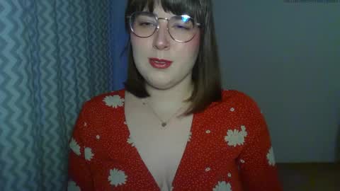 Snapshot of claralovely chatting on 04-23-26, 05:37 Clara online show from 04-23-26, 05:37