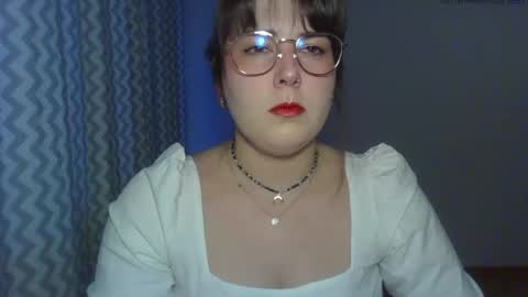 Snapshot of claralovely chatting on 05-13-26, 06:05 Clara online show from 05-13-26, 06:05