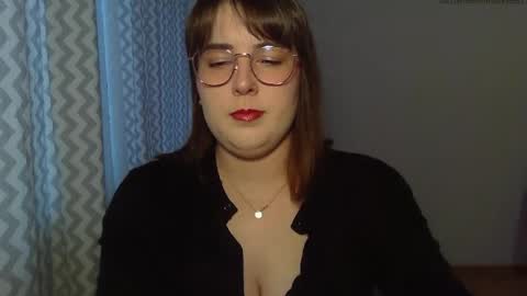 Snapshot of claralovely chatting on 05-20-26, 05:41 Clara online show from 05-20-26, 05:41