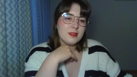 Snapshot of claralovely chatting on 05-24-26, 04:23 Clara online show from 05-24-26, 04:23