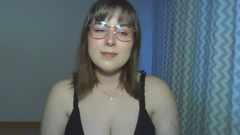 Snapshot of claralovely chatting on 06-22-26, 06:38 Clara online show from 06-22-26, 06:38