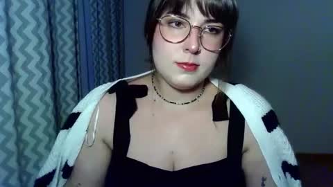 Snapshot of claralovely chatting on 07-12-26, 06:43 Clara online show from 07-12-26, 06:43