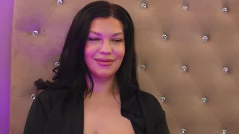 Clara online show from 01-15-26, 06:33