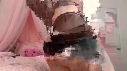 Clara online show from 04-18-26, 05:06