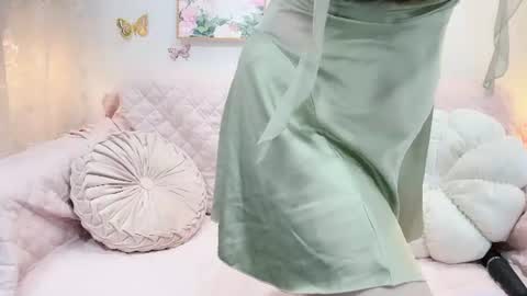 Clari online show from 06-25-26, 01:49