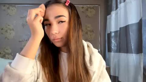 Yuna online show from 10-15-25, 08:14