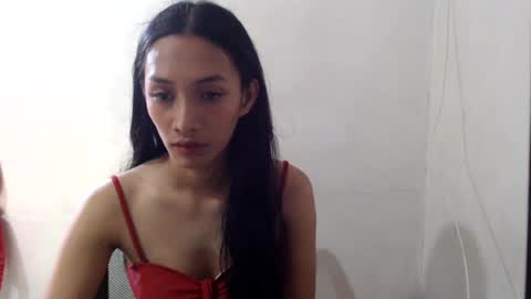 clarita_123 online show from 06-25-26, 12:21