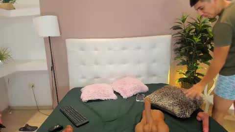 Snapshot of clark_dick16 chatting on 08-02-26, 12:09 clark_dick16 online show from 08-02-26, 12:09