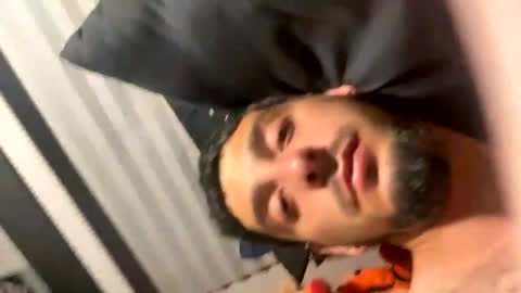 Snapshot of clarkshammer95 chatting on 02-19-25, 02:01 clarkshammer95 online show from 02-19-25, 02:01
