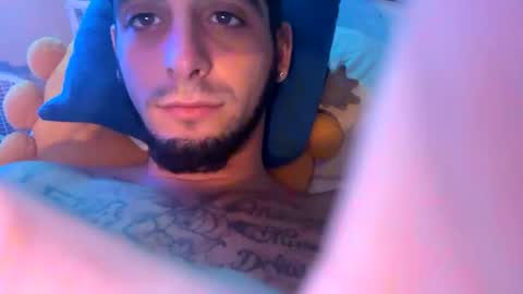 Snapshot of clarkshammer95 chatting on 10-18-25, 04:41 clarkshammer95 online show from 10-18-25, 04:41