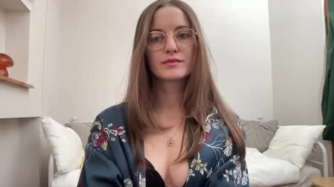 Snapshot of classyandgirly chatting on 04-20-26, 07:15 classyandgirly online show from 04-20-26, 07:15
