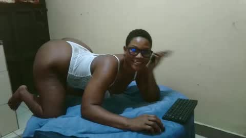 Snapshot of classyhornybabe chatting on 01-12-25, 01:11 Angel online show from 01-12-25, 01:11