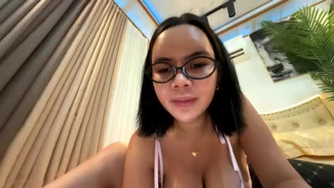 Snapshot of classylilly chatting on 06-07-26, 04:00 lil online show from 06-07-26, 04:00