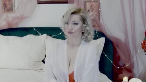 Classy Tinna online show from 12-22-25, 05:37