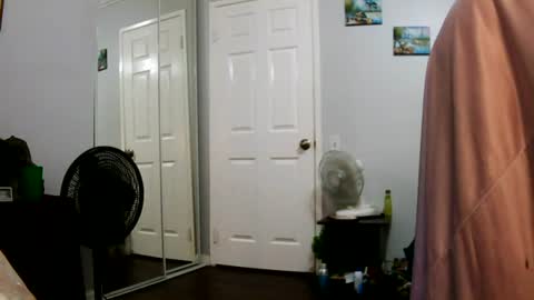 Snapshot of claudia1964 chatting on 06-11-26, 01:53 Claudia online show from 06-11-26, 01:53