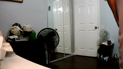 Snapshot of claudia1964 chatting on 06-15-26, 01:46 Claudia online show from 06-15-26, 01:46