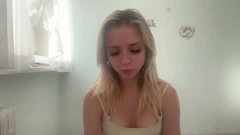 ClaudiaGold online show from 09-15-25, 05:40