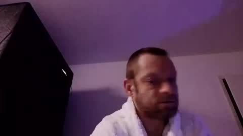 Snapshot of clausenflorian880 chatting on 12-14-25, 11:53 Florian online show from 12-14-25, 11:53