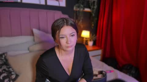 Snapshot of cleeo_brown chatting on 09-27-25, 02:11 Cleo online show from 09-27-25, 02:11