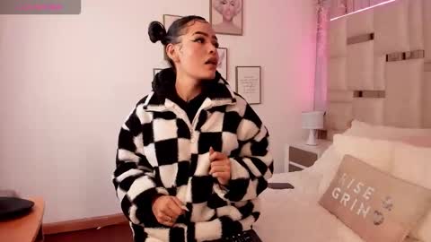 Cleo  smith online show from 12-18-25, 04:07