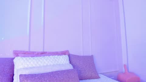 . Cleo Jhonson . online show from 01-22-25, 07:57