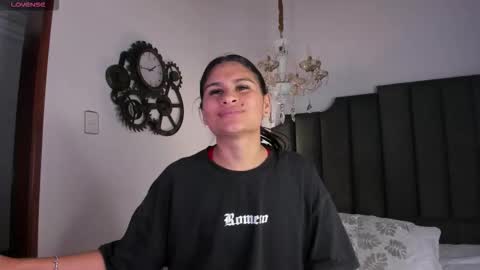 Snapshot of cleopatraa1 chatting on 02-08-26, 06:44 Cleopatra online show from 02-08-26, 06:44