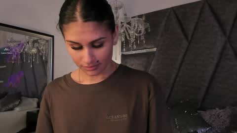 Snapshot of cleopatraa1 chatting on 06-08-26, 08:20 Cleopatra online show from 06-08-26, 08:20