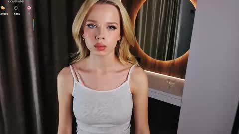 Aria online show from 11-30-25, 03:16