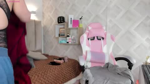 clhoe_johnson_ online show from 03-05-26, 12:12