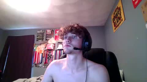 Snapshot of clint_wood chatting on 10-31-25, 03:35 clint_wood online show from 10-31-25, 03:35