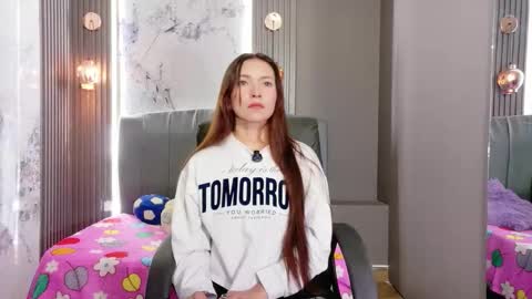 Snapshot of cloe16_ chatting on 01-11-26, 12:15 Cloe online show from 01-11-26, 12:15