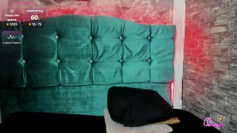 Snapshot of cloe66 chatting on 03-17-26, 08:56 cloe66 online show from 03-17-26, 08:56