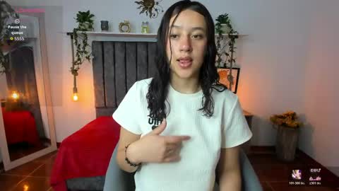Snapshot of cloe_7 chatting on 05-06-26, 11:48 cloe_7 online show from 05-06-26, 11:48