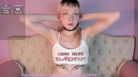  CLOE  online show from 01-08-25, 09:23