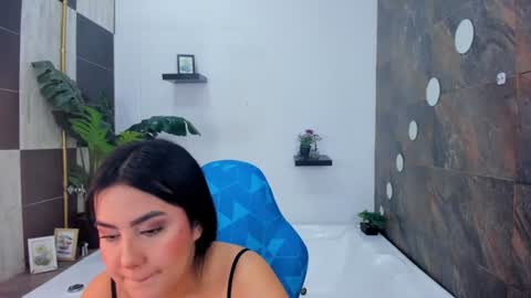 Snapshot of cloe_hanson chatting on 07-30-26, 10:47 CLOE online show from 07-30-26, 10:47