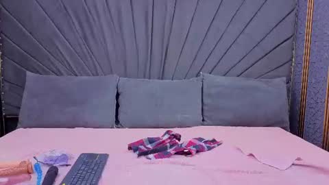 Cloe online show from 07-27-26, 04:58