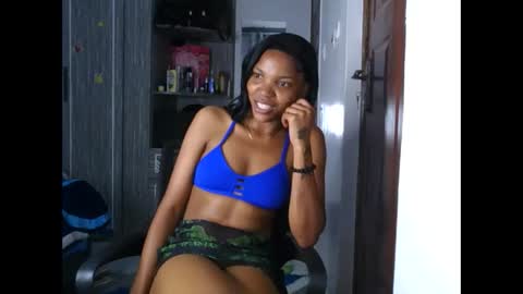 Snapshot of cloe_mae chatting on 09-18-25, 09:55 Cloe online show from 09-18-25, 09:55